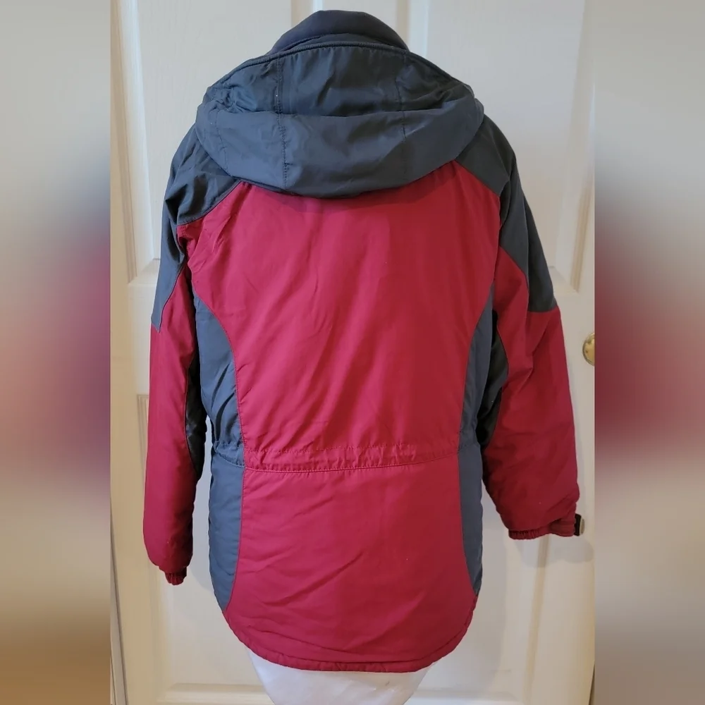 WOMAN'S‎ L.L. BEAN HOODED PRIMALOFT COAT (sz - small
